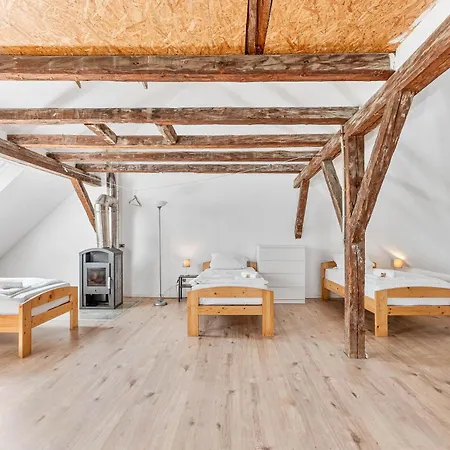 Guenstiges Haus Fuer Monteure In Parkplatz, Wifi, Smart Tv, Waschmaschine 別荘 ニュルティンゲン