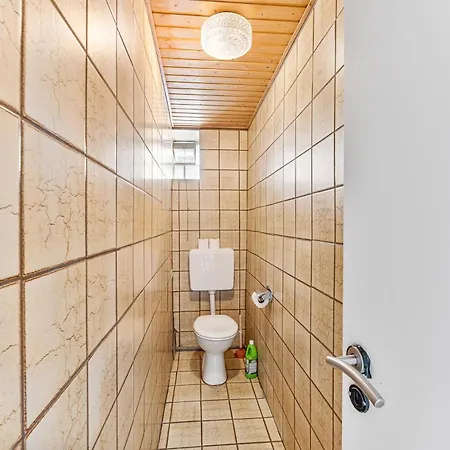 Guenstiges Haus Fuer Monteure In Parkplatz, Wifi, Smart Tv, Waschmaschine